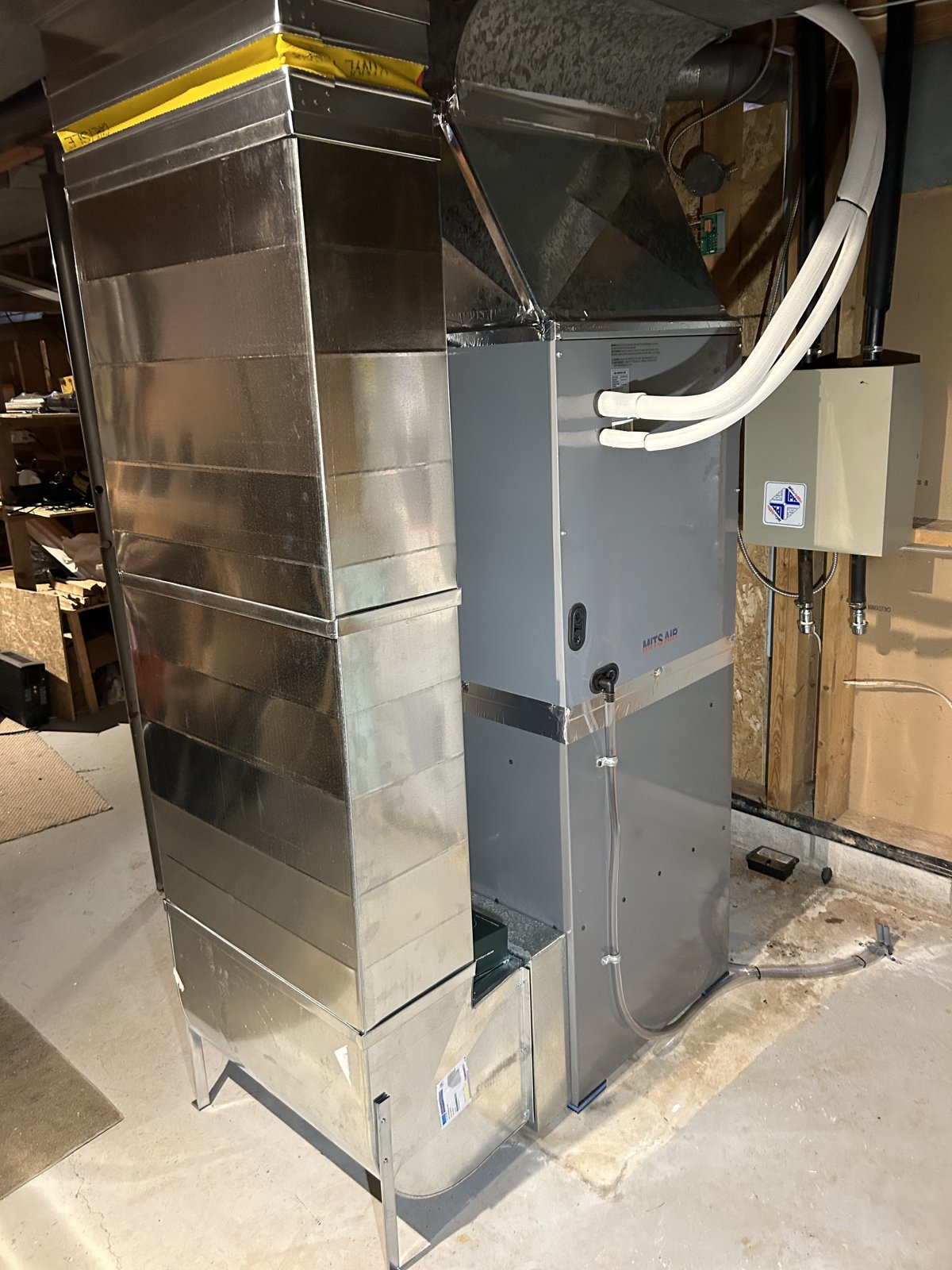 Supporting indoor view of the same dual-fuel installation